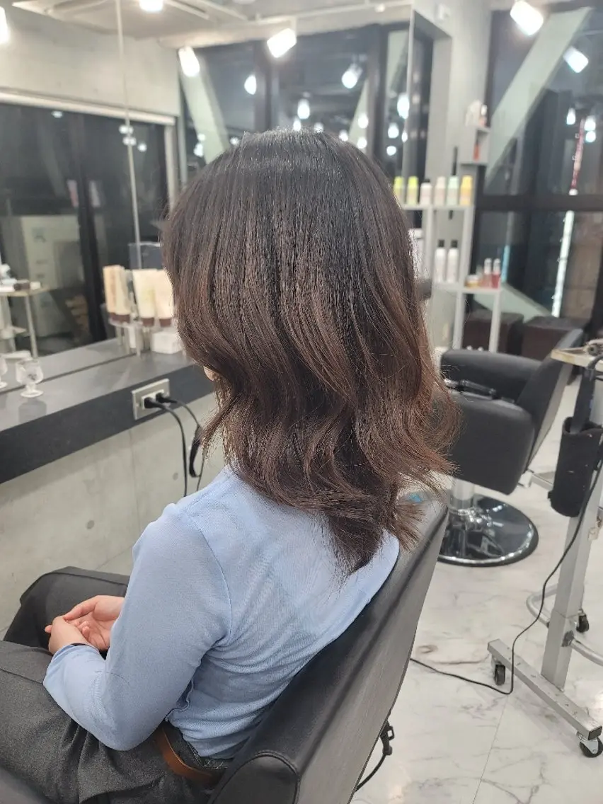 セミロング カラー ❇️安達 優心❇️ レイヤー/艶髪特化のヘアスタイル