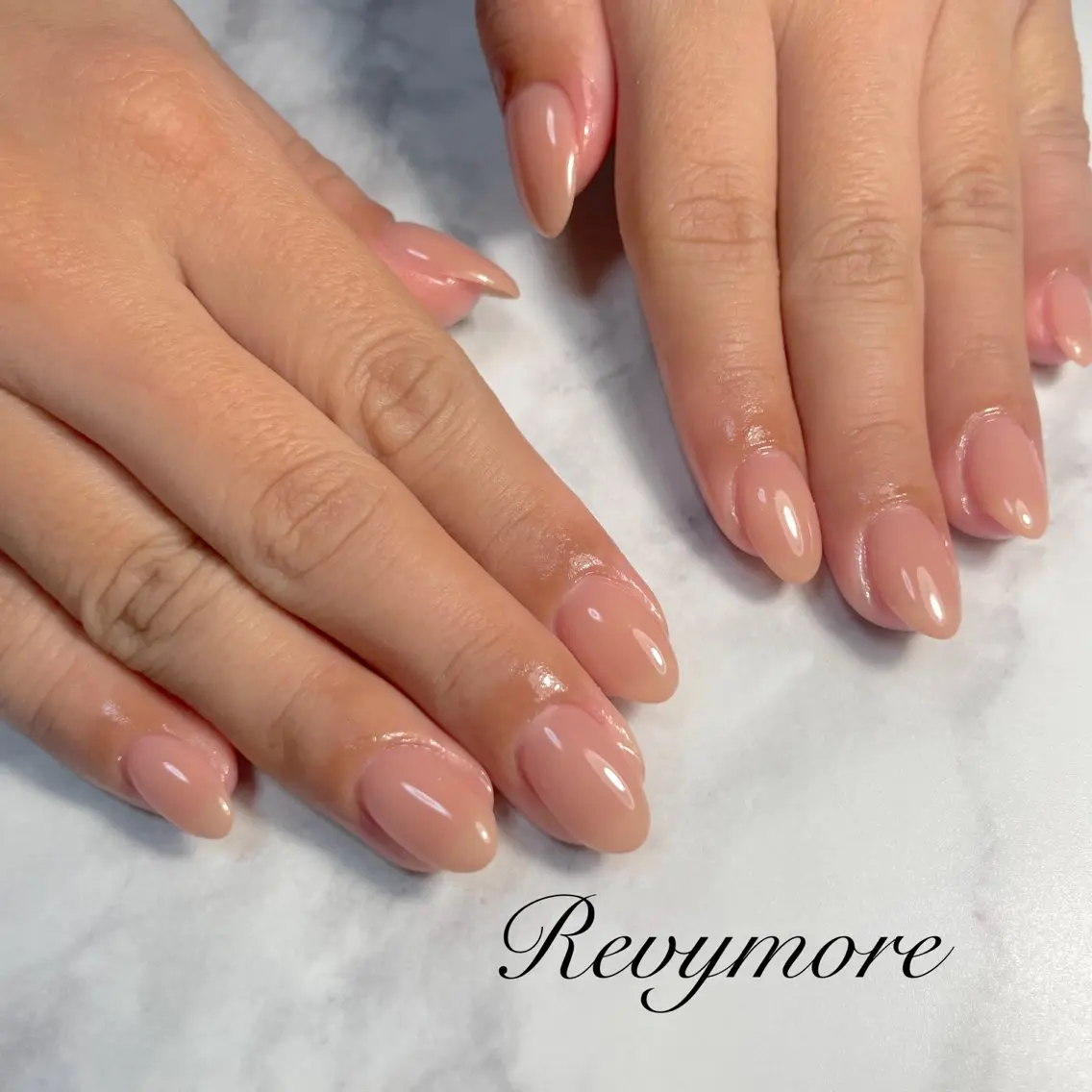 ネイル ジェルネイル ニュアンスネイル オフィスネイル ワンカラーネイル シンプルネイル nail salon Revymoreのネイルデザイン
