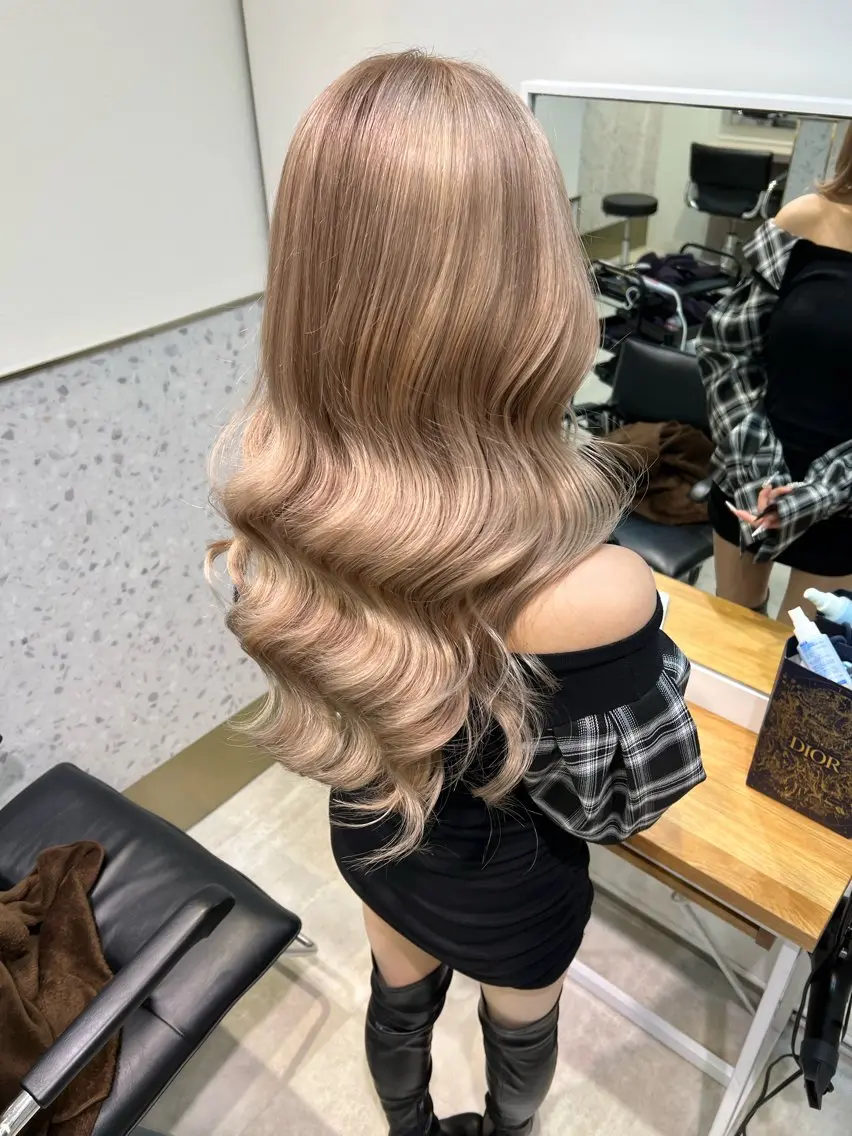 ロング ヘアカラー トリートメント カラーリスト IKのヘアスタイル