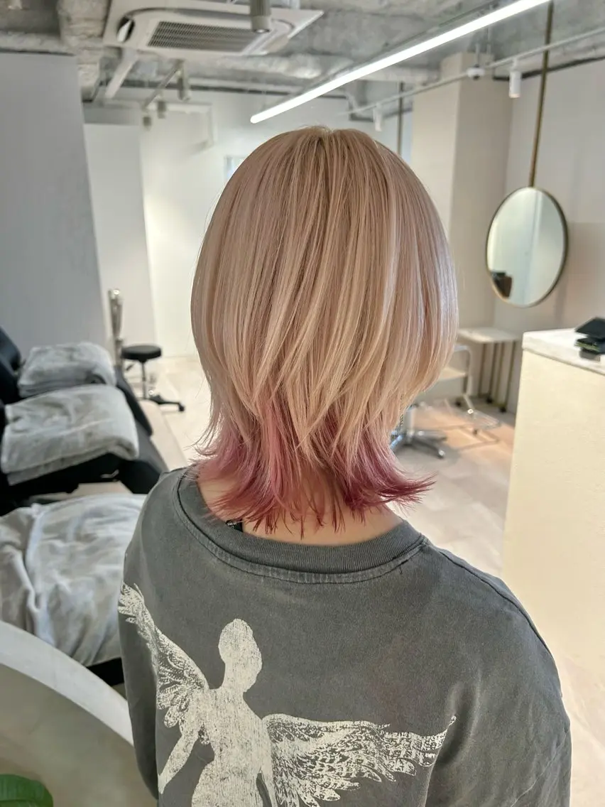 ショート レイヤーカット ウルフカット カット ヘアカラー SAEKI【ior 】北千住店ブリーチのヘアスタイル