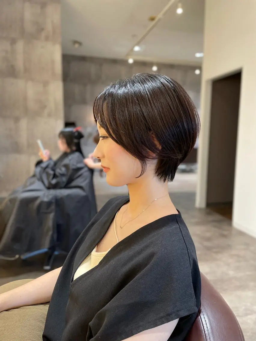 骨格補正カット＋ケアカラー＋髪質改善艶トリートメントの写真