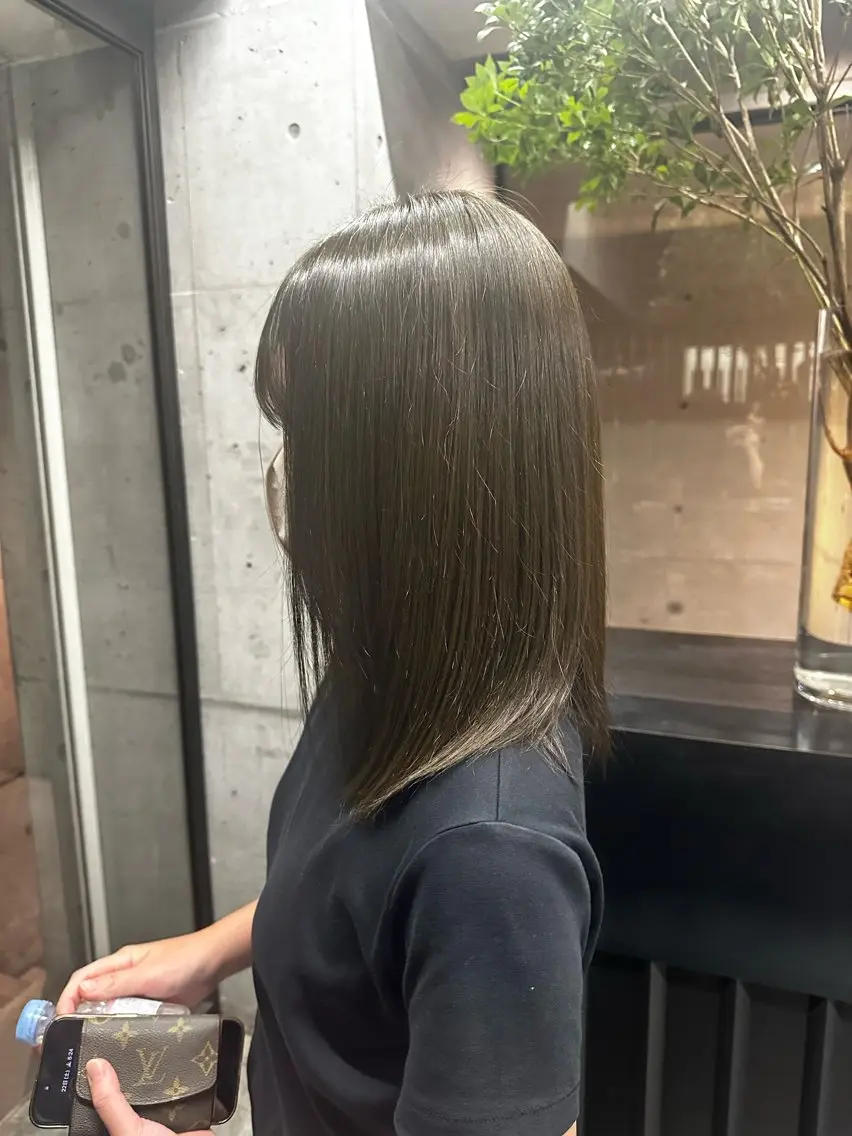 セミロング 西 美羽のヘアスタイル