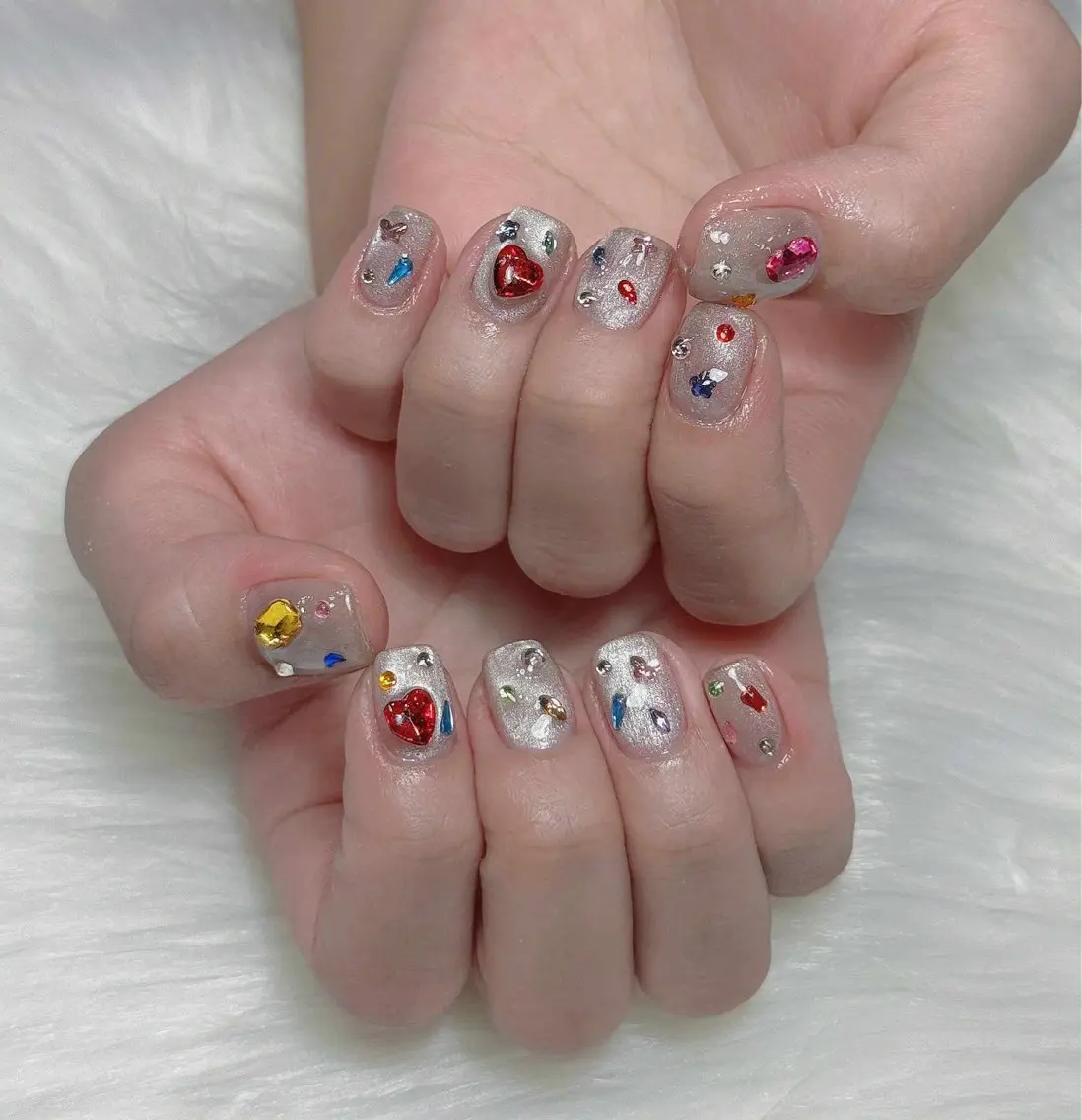 ネイル オーロラネイル チークネイル フットネイル フレンチネイル ジェルネイル ハンドネイル Nichi Nailsのネイルデザイン