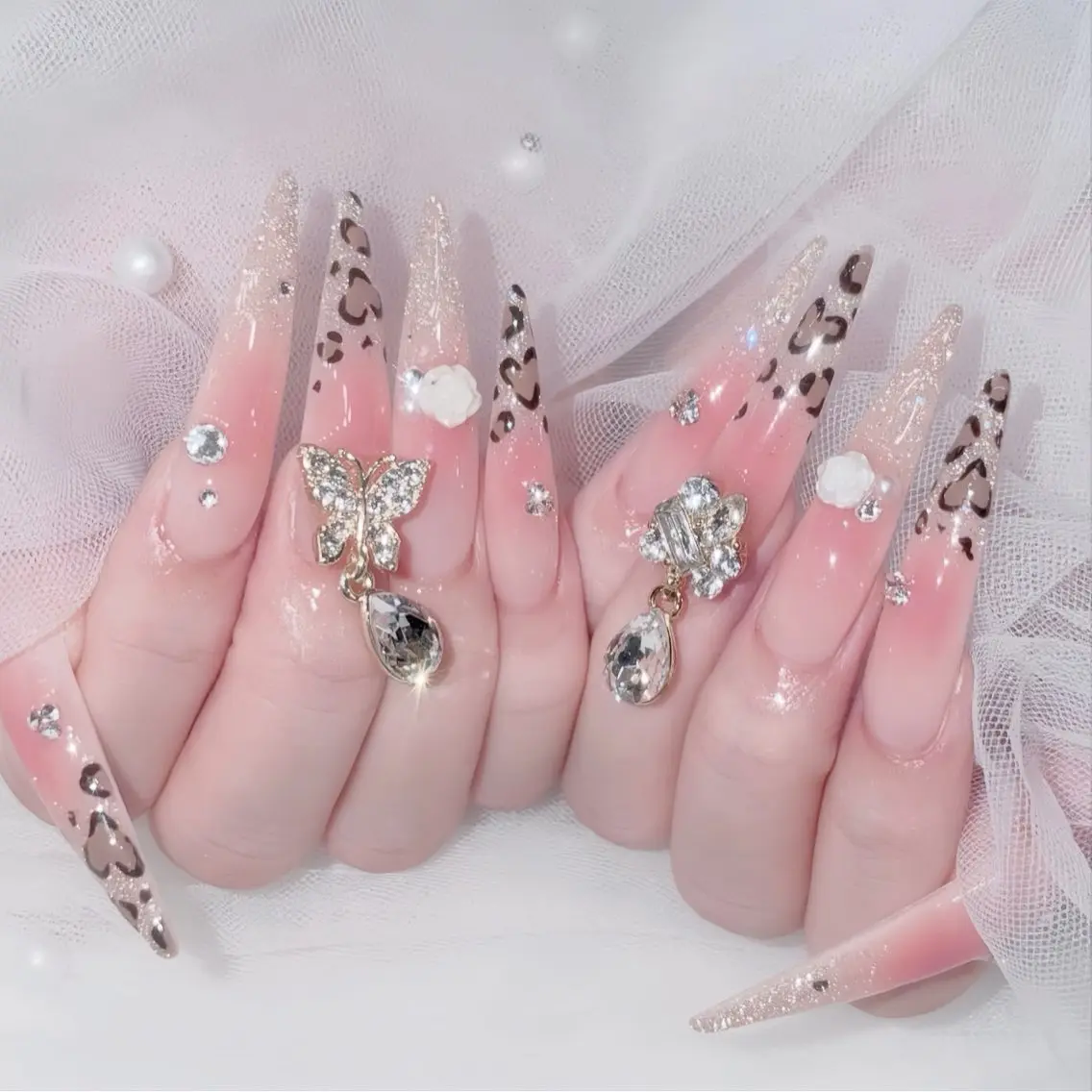 ネイル アニマル柄 べっ甲ネイル ブルー ボルドー ブラウン ハンドネイル Rin Nail 新大久保店のネイルデザイン