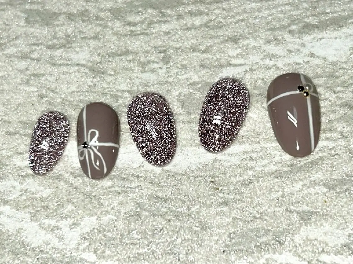 ネイル キラキラネイル ハンドネイル JULIE NAILのネイルデザイン