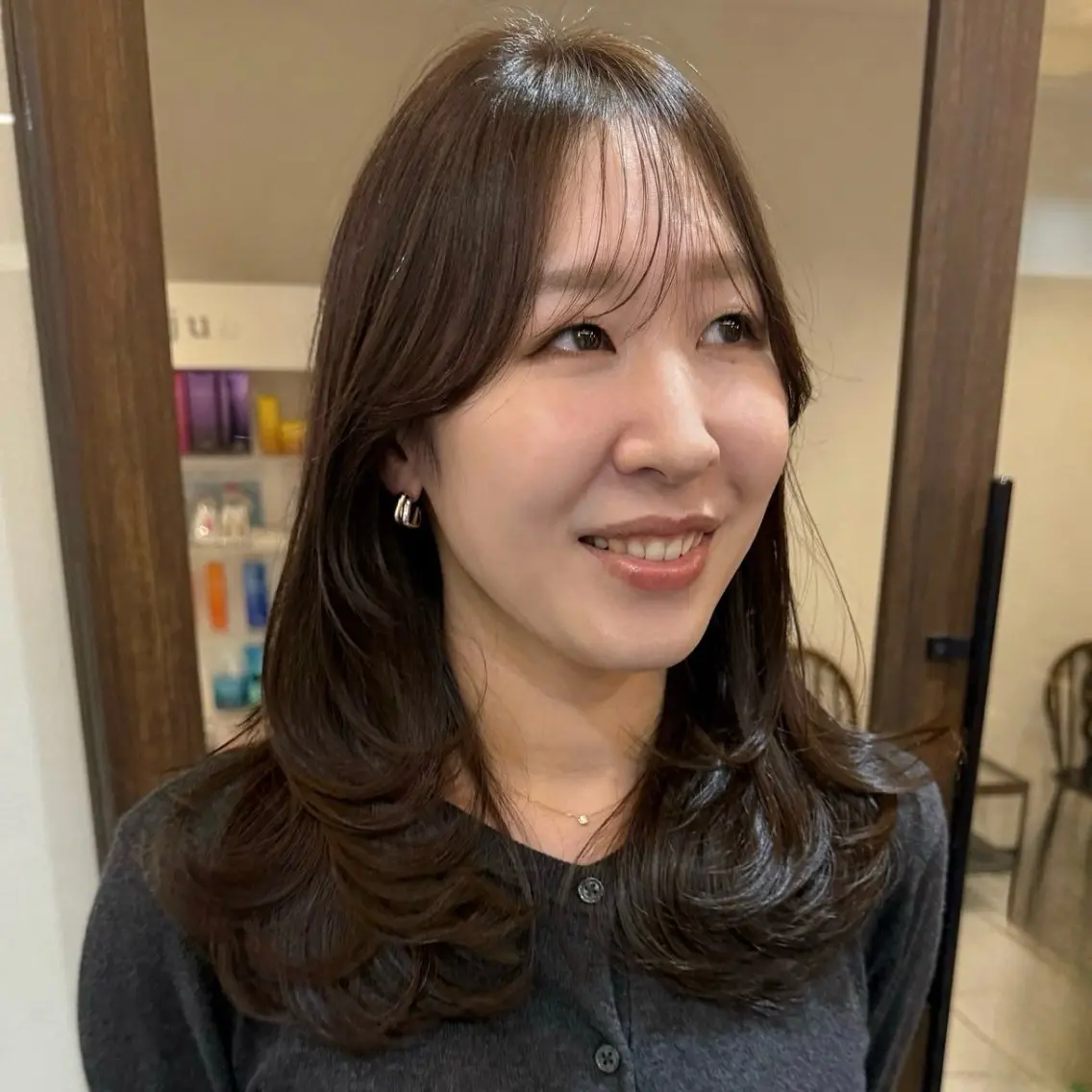 ミディアム 顔周りカット レイヤーカット サイドバング カット ヘアカラー トリートメント ボブレイヤー/くびれ ヘア/タイラユリ🍋のヘアスタイル