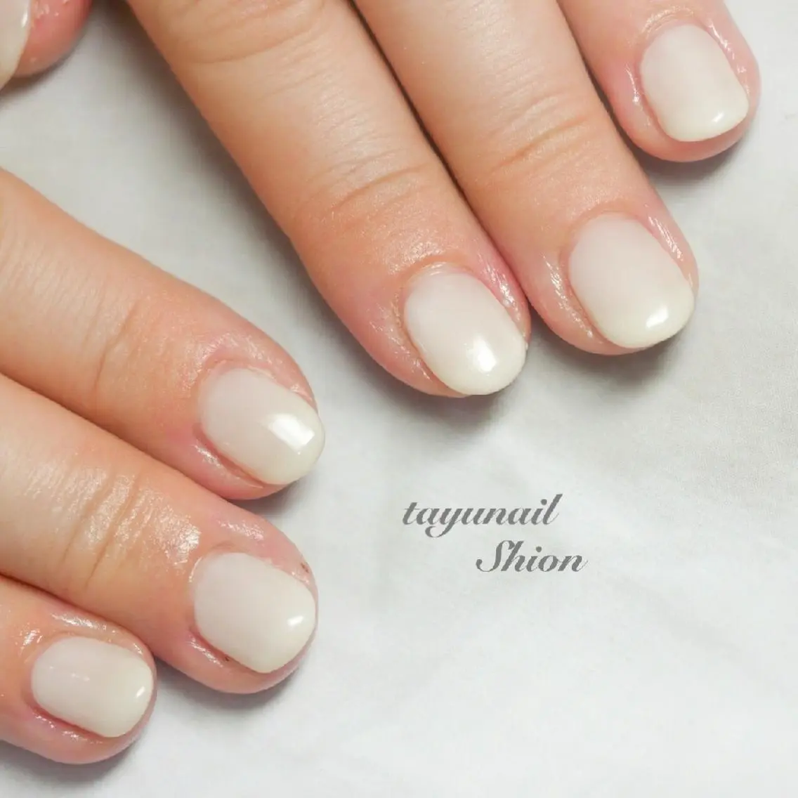 ネイル ブルー ジェルネイル ワンカラーネイル パラジェル ショートネイル ネイルサロン 【たゆnail】のネイルデザイン
