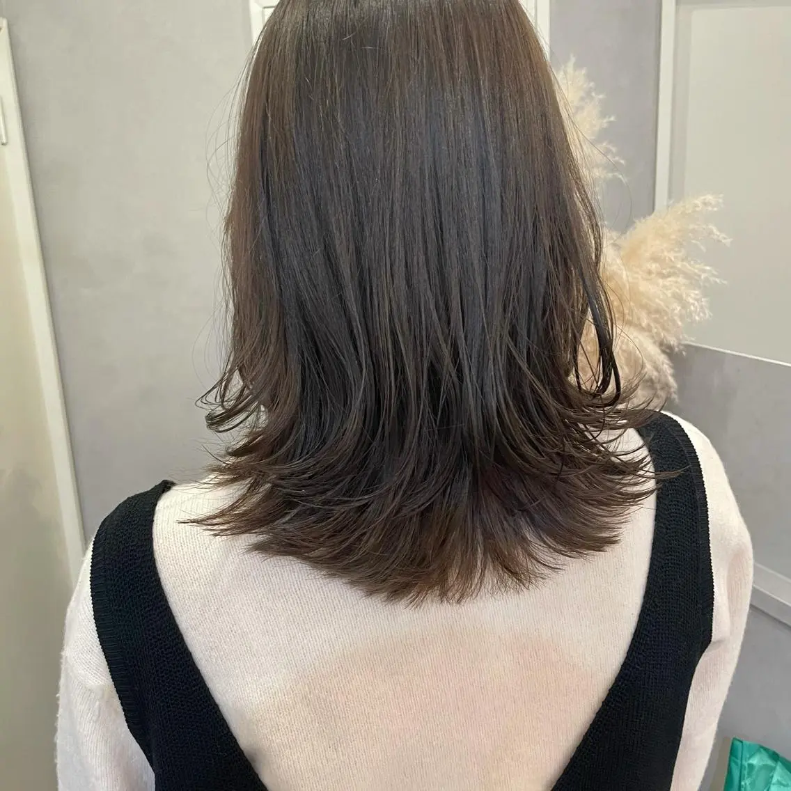 ミディアム カラー ベージュカラー くびれヘア レイヤーカット カット ヘアカラー はるか 💐 お悩み改善美容師のヘアスタイル