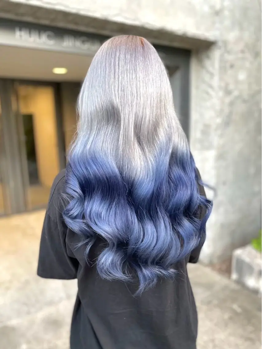 カラー 🦋ハイトーン×ア レンジ💫Leenaのヘアスタイル