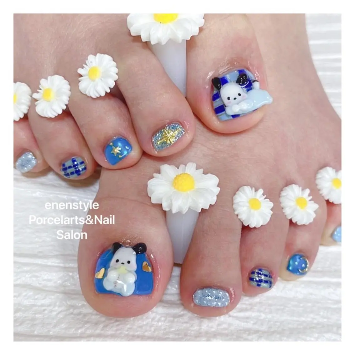 ミディアム ネイル ハンドネイル フットネイル 🐾enen style 🐾のネイルデザイン