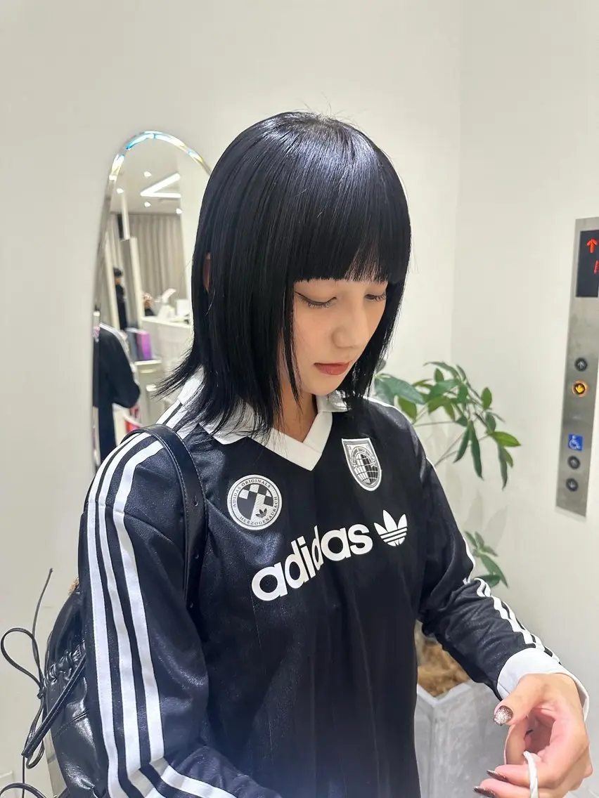 ショート カラー 黒髪 ブルーカラー ブルーブラック 🌿透明感ヘア 園田 朱梨🌿のヘアスタイル