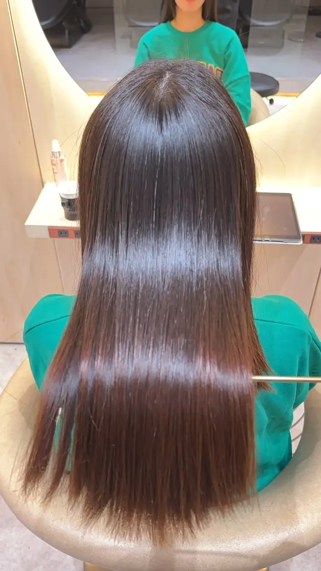 セミロング カット ヘアカラー 縮毛矯正 縮毛矯正✨🫧 レイヤー川村利幸のヘアスタイル