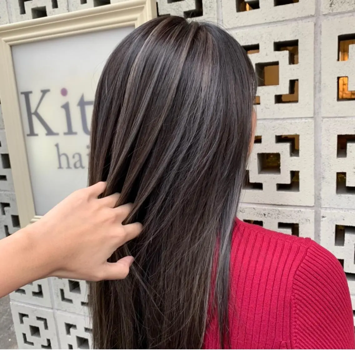 ロング ハイライト ミルクティーベージュ ブリーチ 店長 清水のヘアスタイル