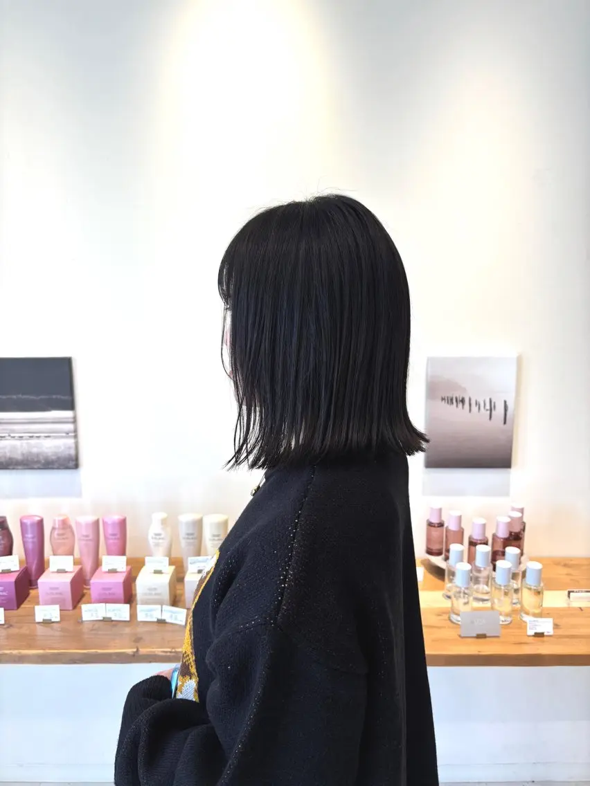 ミディアム 切りっぱなしボブ ボブ emu minekoのヘアスタイル