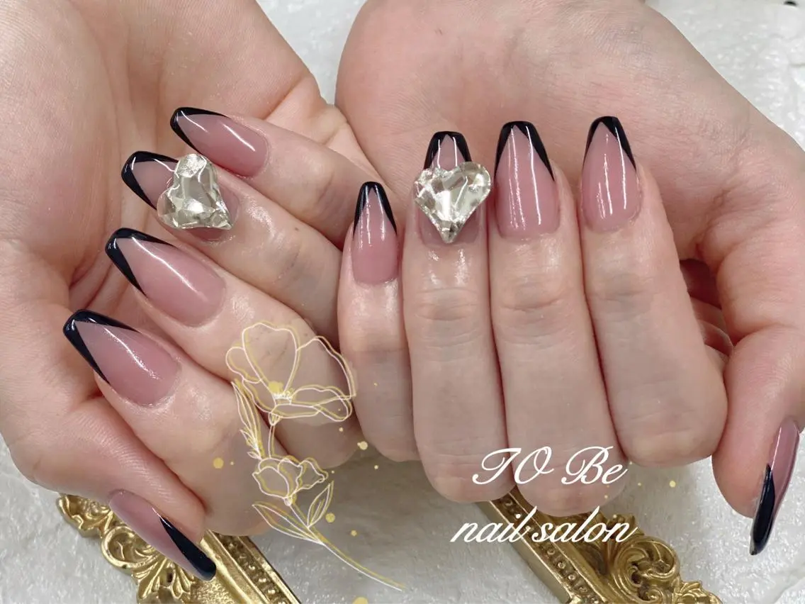 セミロング ネイル ハンドネイル ハンドケア Nail Salon To Beのネイルデザイン