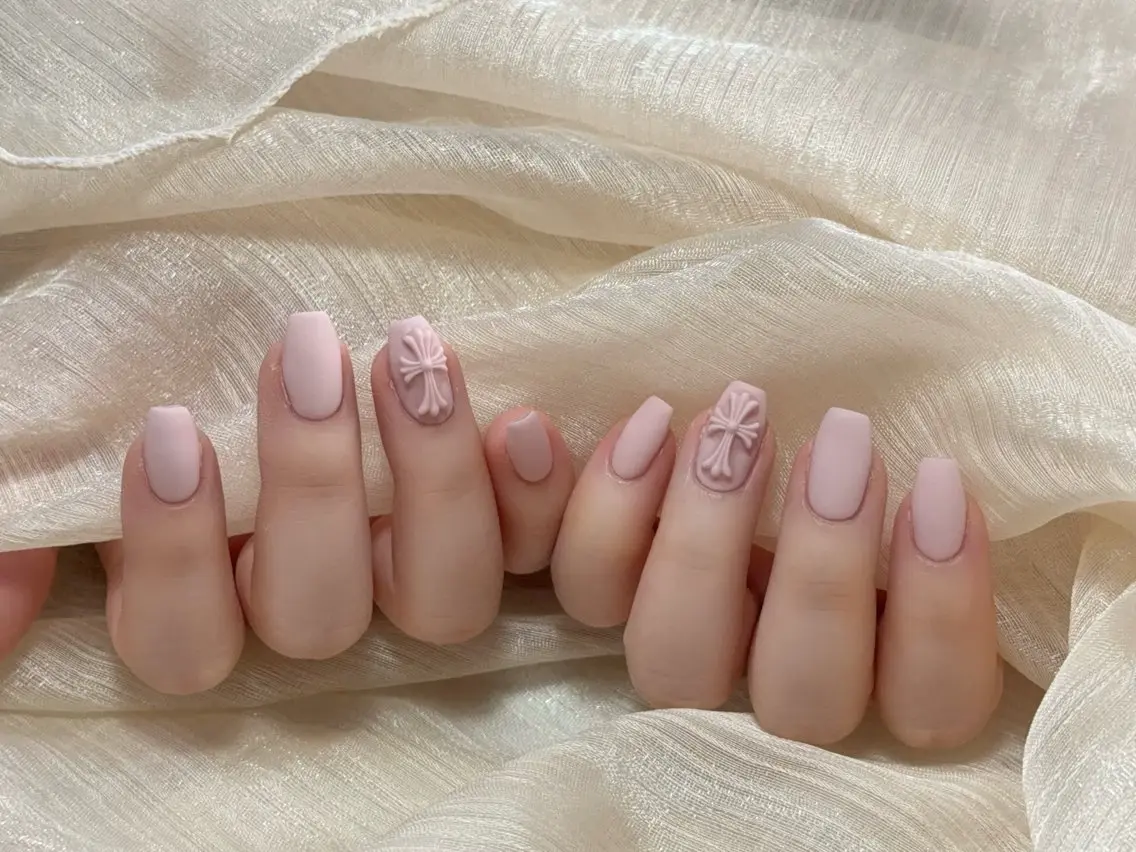 ネイル オーロラネイル チークネイル フレンチネイル ジェルネイル ガラスフレンチ ハンドネイル Nail Jolieのネイルデザイン
