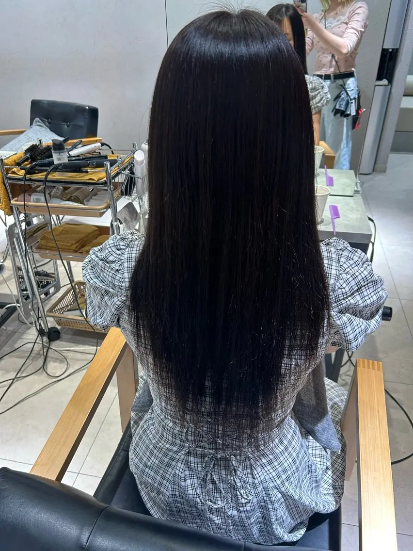 ロング ヘアカラー ここな Un amiのヘアスタイル