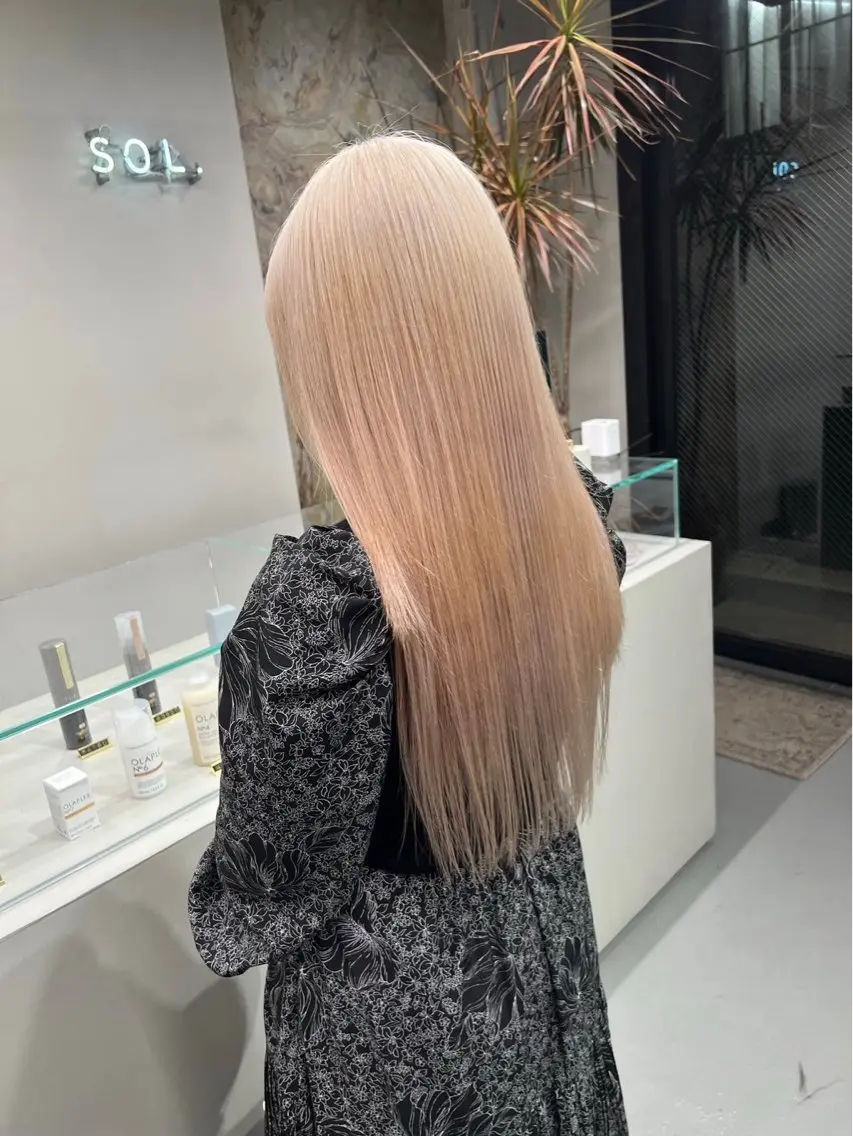 ロング カラー ベージュカラー ブリーチ ブロンド ハイトーンカラー 縮毛矯正 ケアブリーチカラー 橋本一輝のヘアスタイル