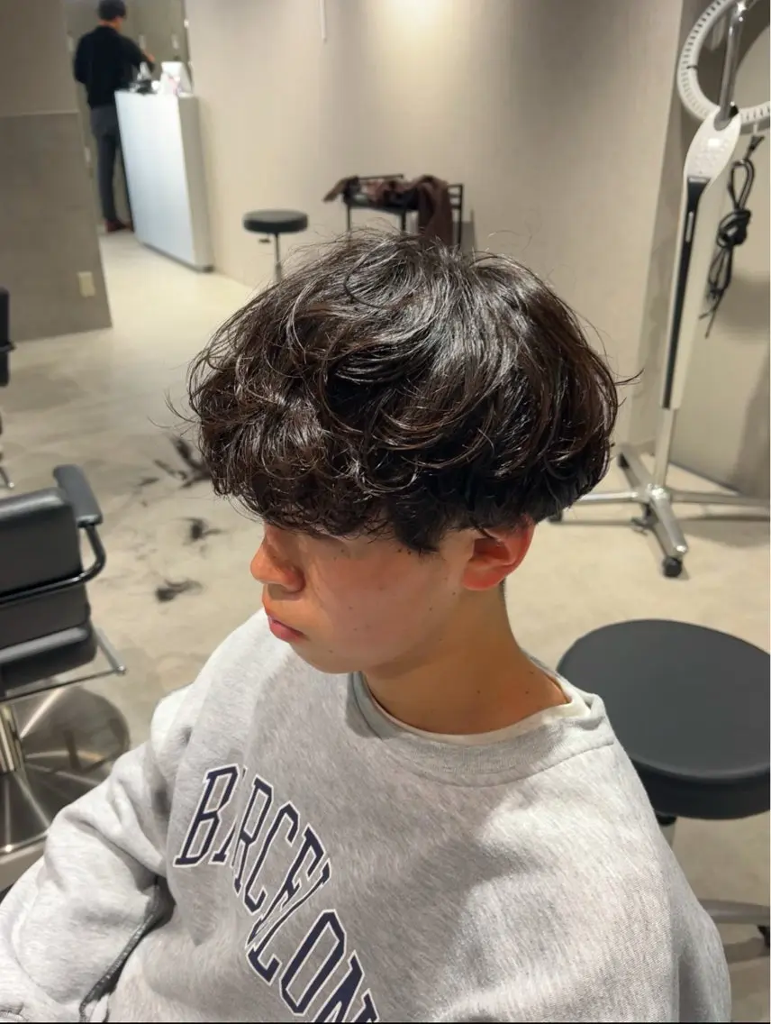 ショート カラー パーマ メンズ カット パーマ 【シャドウパーマ センターパート】義心のヘアスタイル