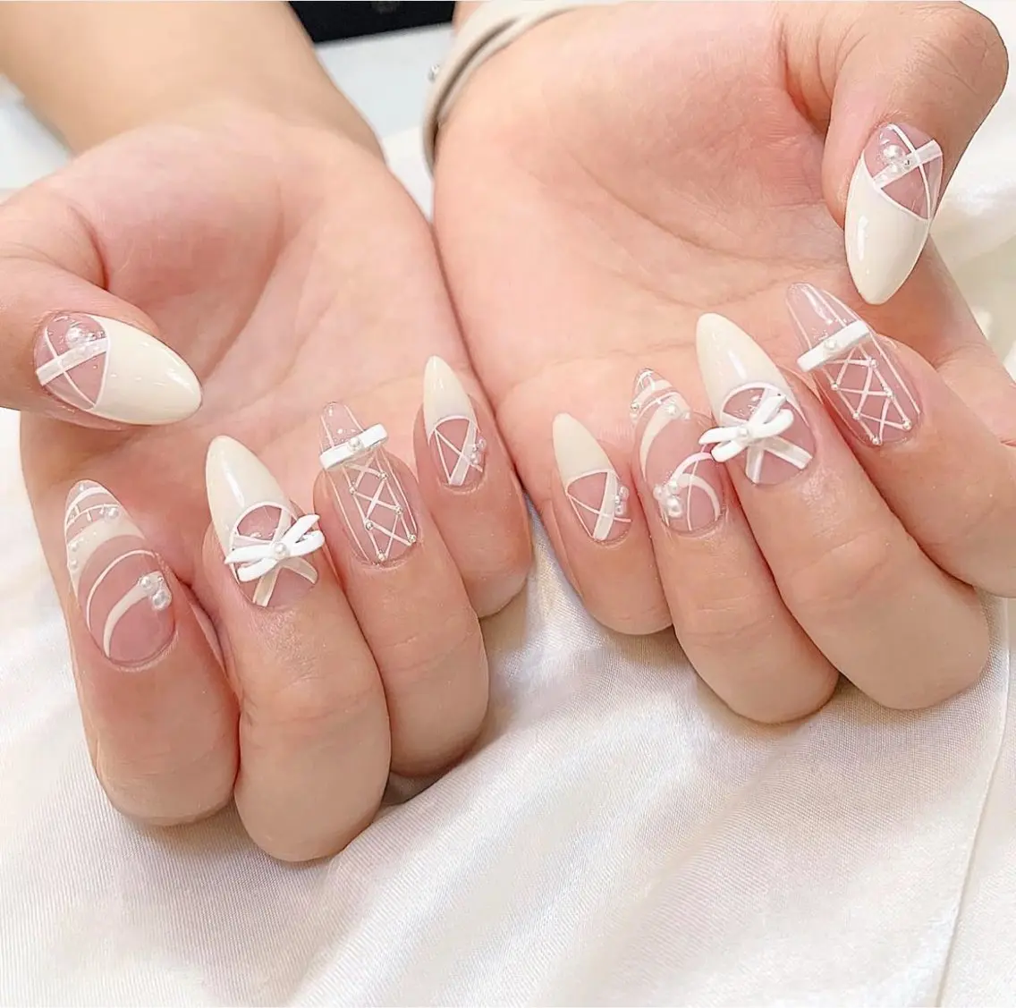 ネイル フレンチネイル キラキラネイル マグネットネイル ミラーネイル ニュアンスネイル ハンドネイル Tira Nailのネイルデザイン