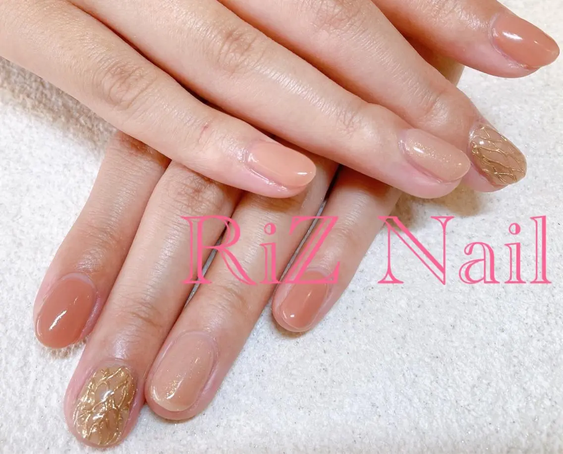 ネイル アートネイル ゴールド ミラーネイル オフィスネイル シンプルネイル RiZ nail salonのネイルデザイン