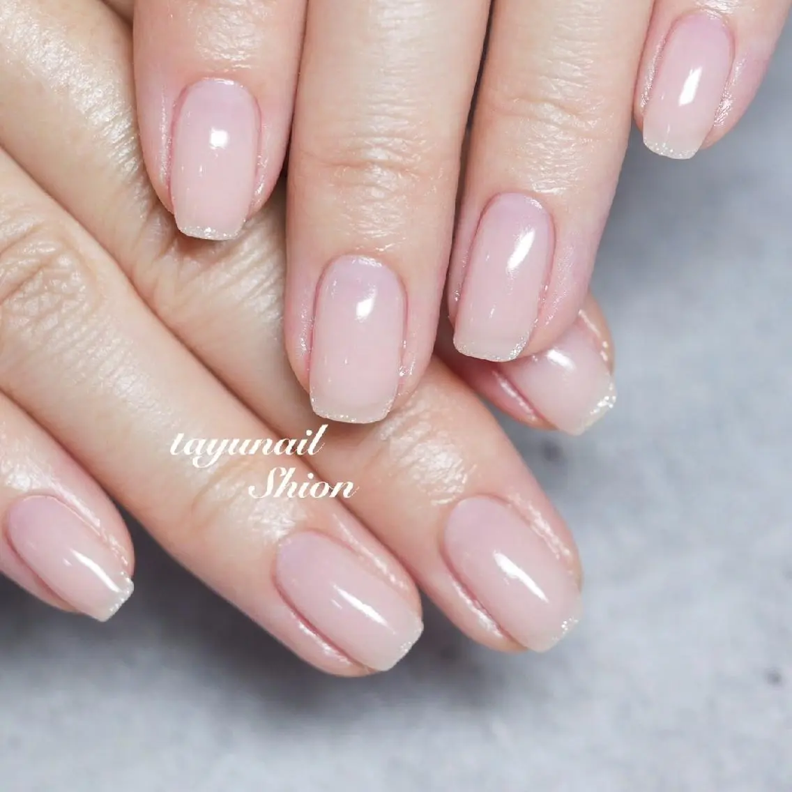 ネイル ブルー フレンチネイル ジェルネイル ラメ(グリッター) パラジェル ネイルサロン 【たゆnail】のネイルデザイン