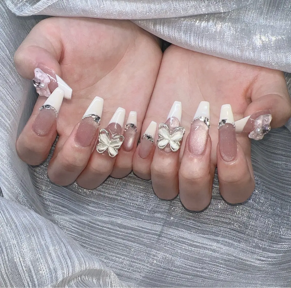ネイル ハンドネイル Lee Nailsのネイルデザイン