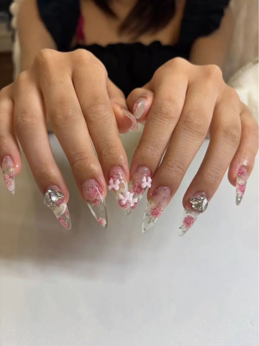 ネイル ジェルネイル 韓国ネイル レース ワンホンネイル ハンドネイル muu.表参道 まつげネイルヘアーのネイルデザイン
