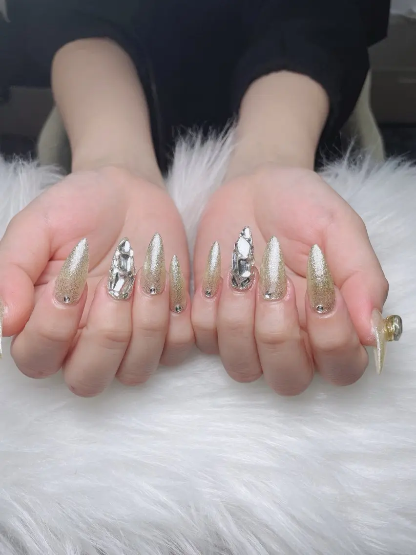 ネイル 長さ出し フレンチネイル グラデーション 卒業式 マグネットネイル Sora nail 長さ出し専門店のネイルデザイン