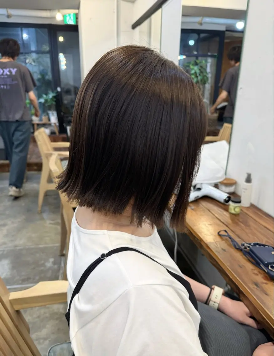 セミロング カット ヘアカラー 顔まわりレイヤー 透明感カラー🩵🩵のヘアスタイル