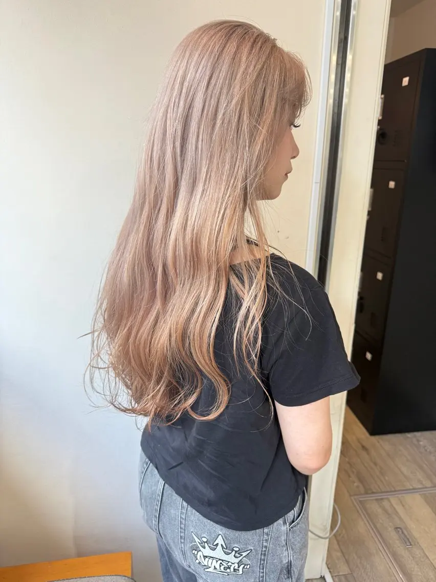 ロング カラー ヘアカラー maeda yumiのヘアスタイル