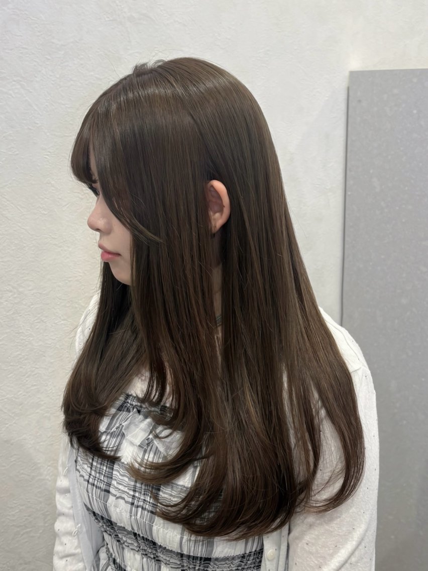 ロング カラー 透明感カラー ヘアカラー 椋 愛穂のヘアスタイル