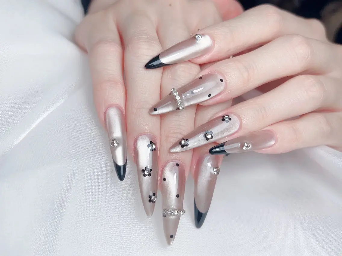 ネイル ハンドネイル M🌷nail 長さだし専門店のネイルデザイン