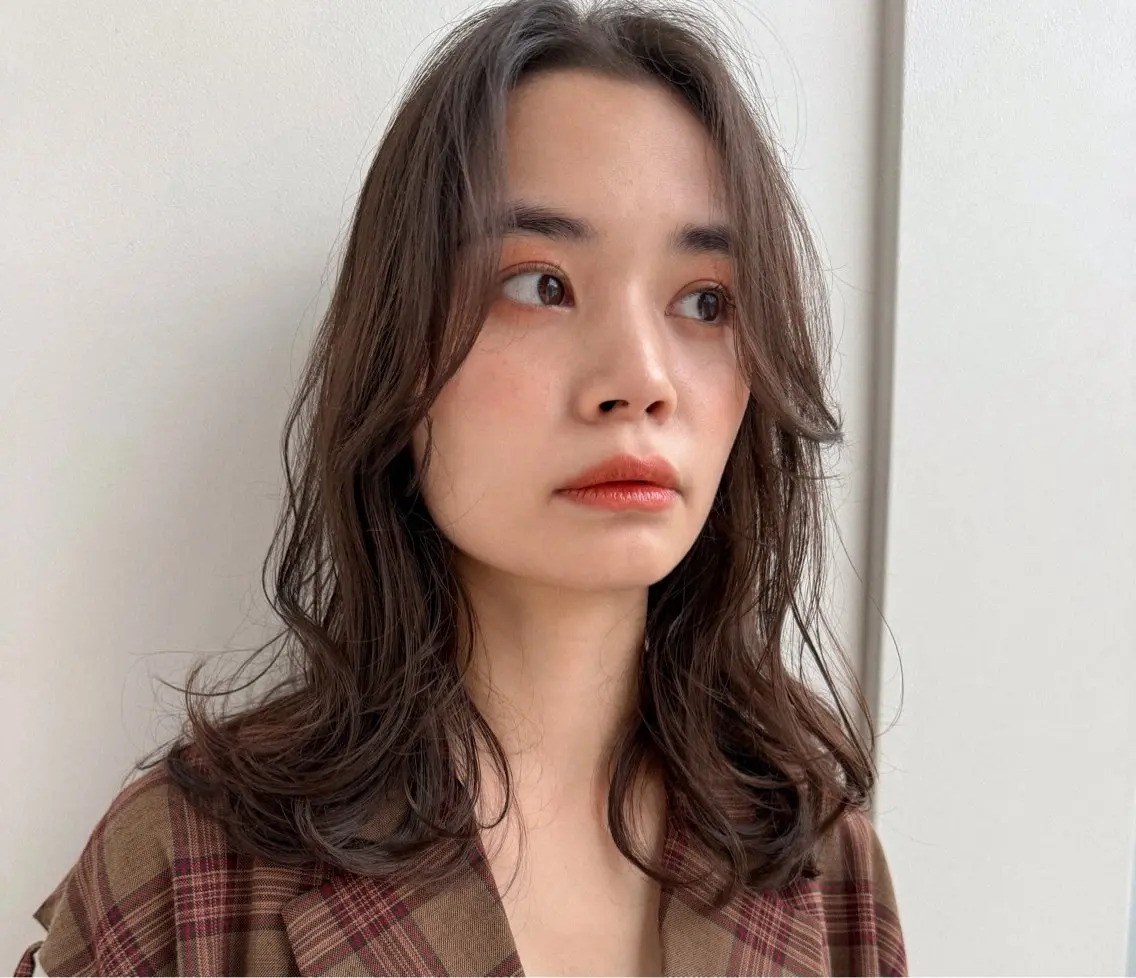ミディアム 柔らかベージュ🧤 透明感/このかのヘアスタイル