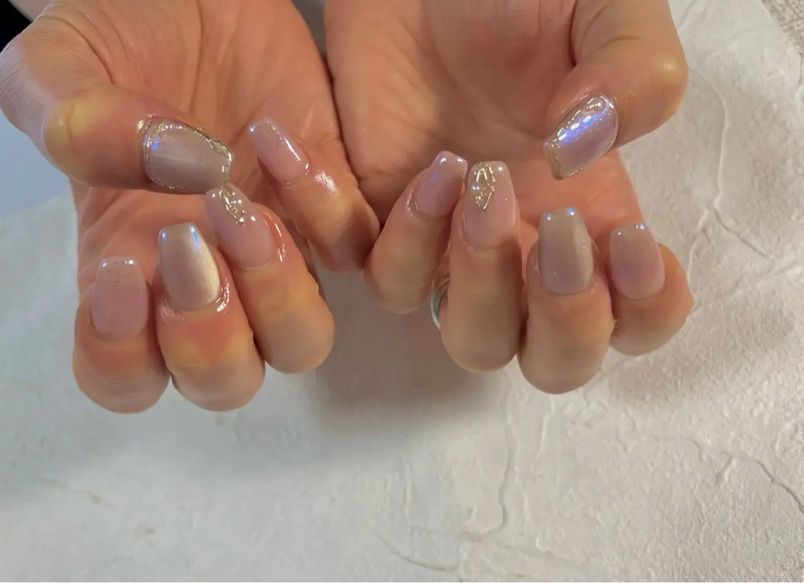 ネイル オーロラネイル フットネイル フレンチネイル ジェルネイル マグネットネイル kiki nail たまプラーザのネイルデザイン