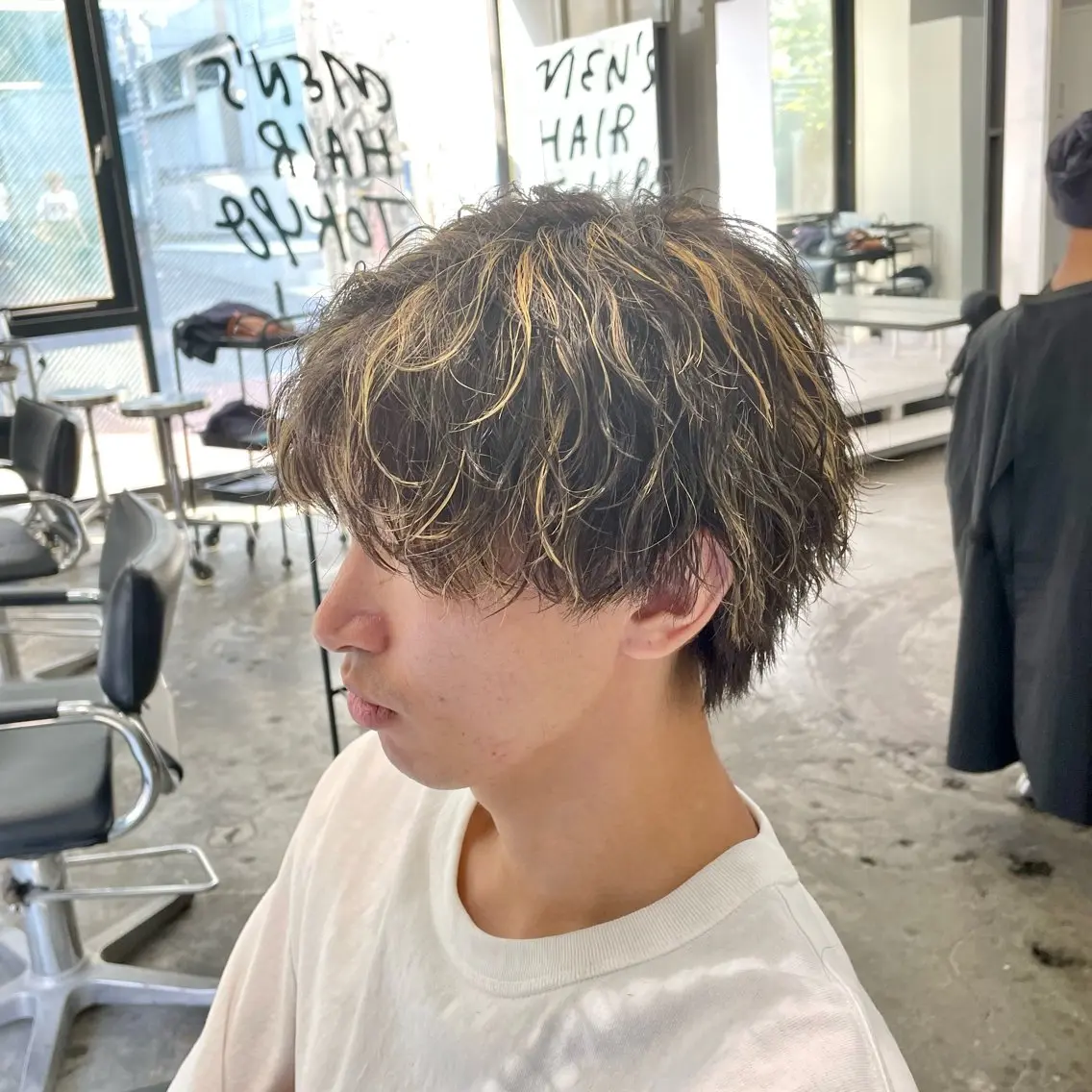 ショート カラー パーマ メンズ アップバング メンズハイライト ハイライトカラー ハイライト カット ヘアカラー パーマ メンズ特化美容師/ 藤戸 椋のヘアスタイル