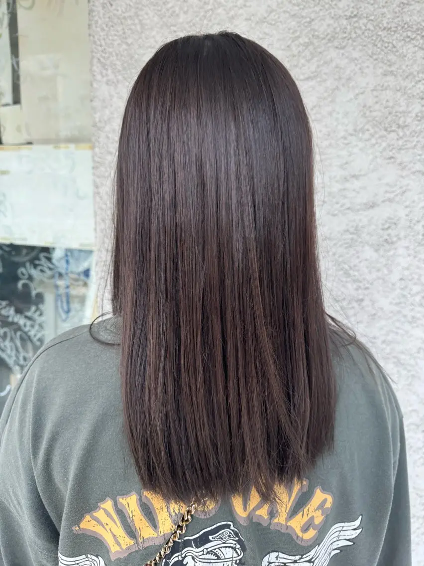 セミロング カラー アッシュ アッシュブラウン ブリーチ ブラウンカラー カット ヘアカラー トリートメント 椎葉 祐也のヘアスタイル