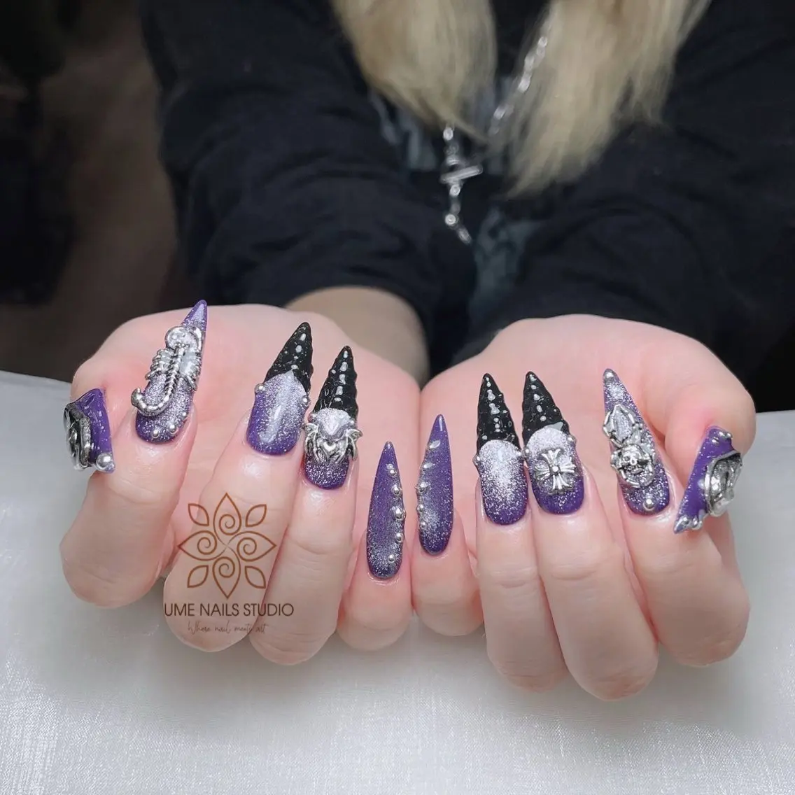 ネイル チークネイル クリアネイル ガーリー キラキラネイル 韓国ネイル Ume Nail Studioのネイルデザイン