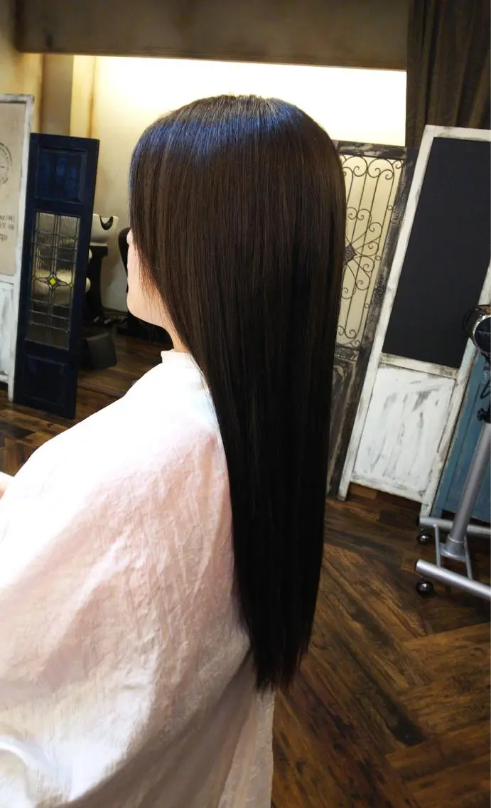 髪質改善ストレート　カットされる場合+4400円の写真
