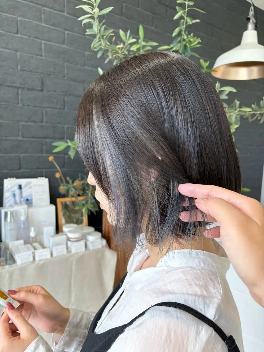 ショート カラー ヘアカラー ヤマグチ ユキナのヘアスタイル