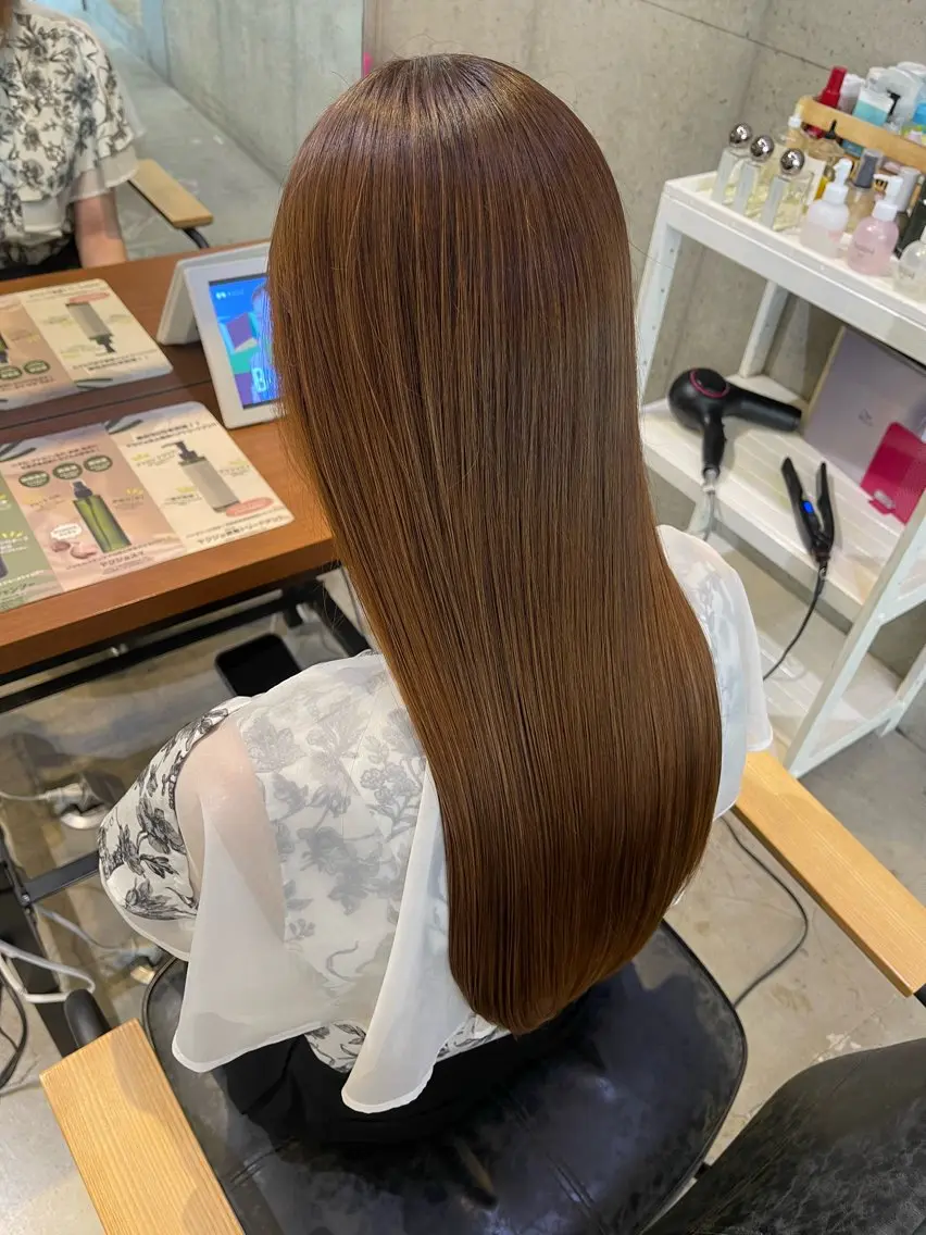 【平日限定】☆究極の艶感☆髪質改善酸性ストレートパーマ（トリートメントケアも全て含みます）ロング料金ありの写真