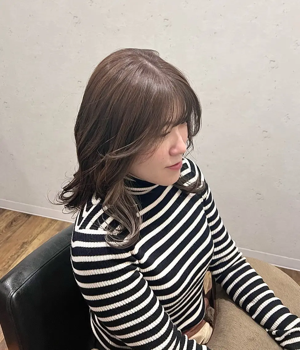 セミロング カラー インナーカラー ナチュラルカラー 錦糸町【三橋衿奈】のヘアスタイル
