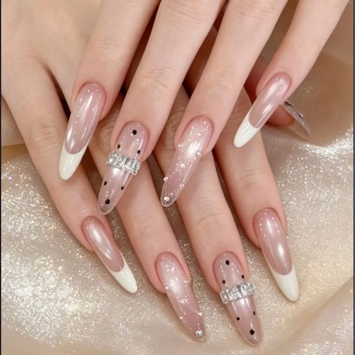 ネイル アートネイル ジェルネイル 韓国ネイル ニュアンスネイル シンプルネイル ハンドネイル ハンドケア Anna Melia Nailのネイルデザイン