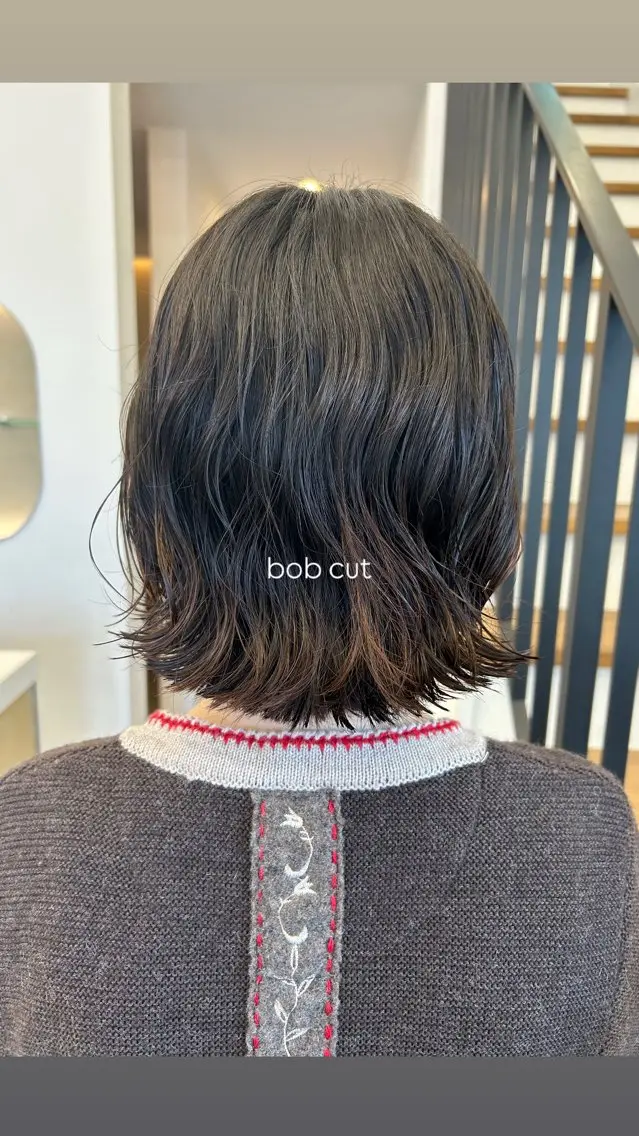 ショート 前下がりボブ ボブレイヤー ボブ くびれヘア 顔周りカット 本澤 朋香のヘアスタイル
