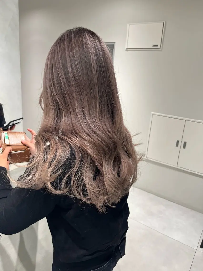 ロング カラー ヘアカラー ケアブリーチ 若杉圭大のヘアスタイル
