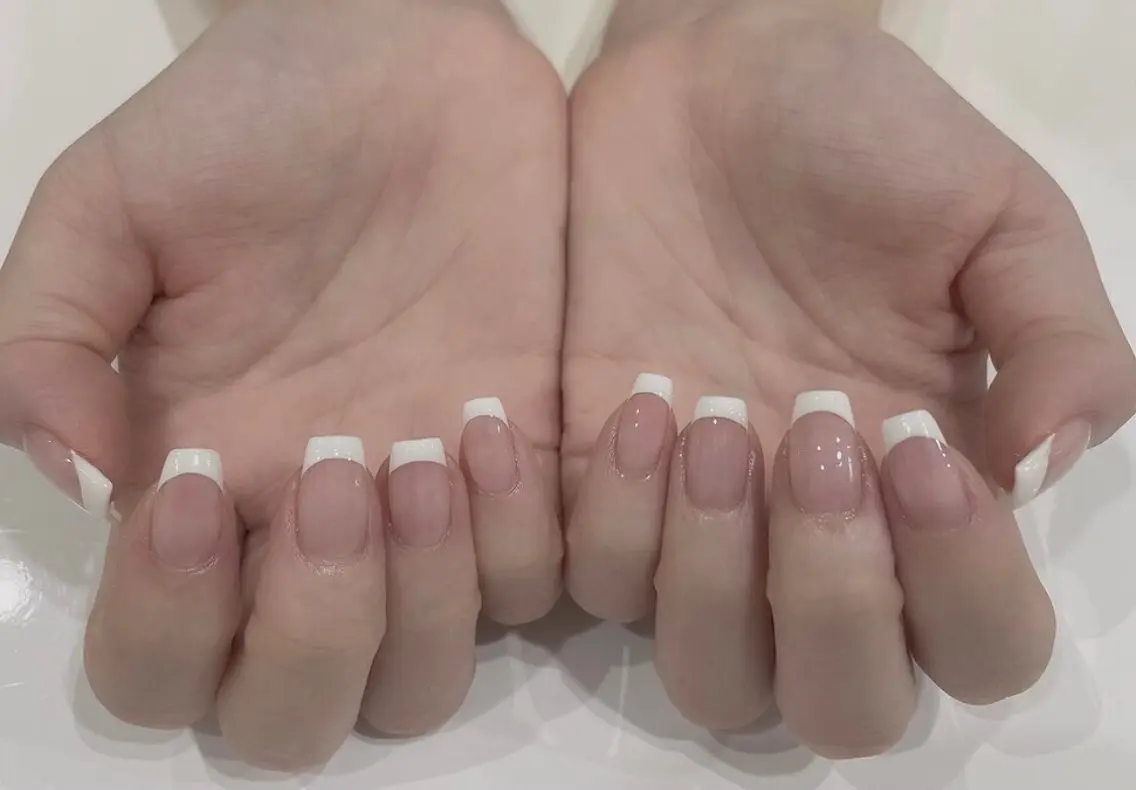 【Hand】フレンチネイル(オフ別、ケア込み)の写真