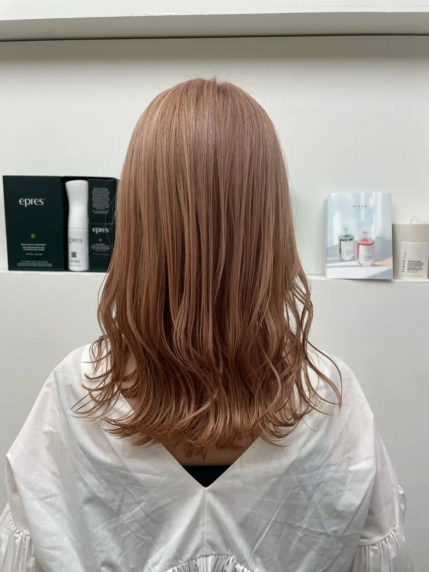 ロング カラー ベージュカラー ブリーチ ミルクティーベージュ 福田千尋/インナー カラー/縮毛矯正のヘアスタイル