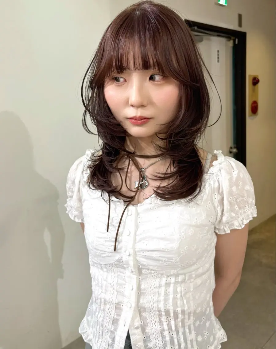 セミロング カラー ブリーチ ブリーチなしカラー mizuki/ピンク ベージュ.レイヤーのヘアスタイル