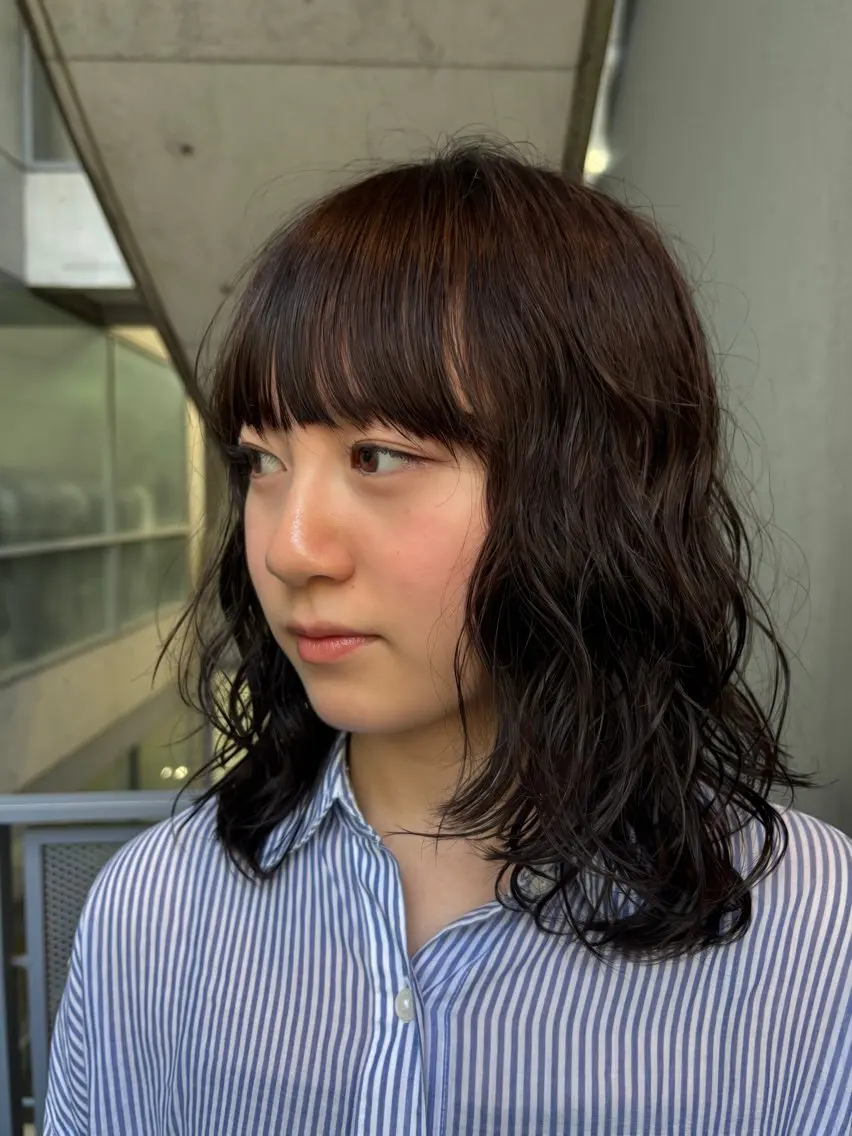 ミディアム カラー ANTI KANADEのヘアスタイル