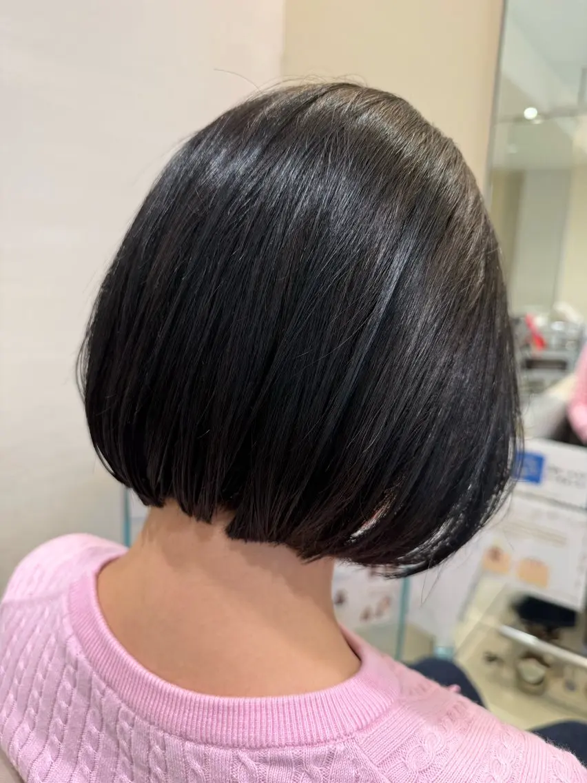 ショート カット 松下仁美 /ボブ顔周りレイヤーのヘアスタイル